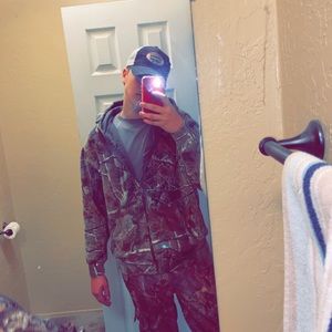 Meet your Posher, Gage